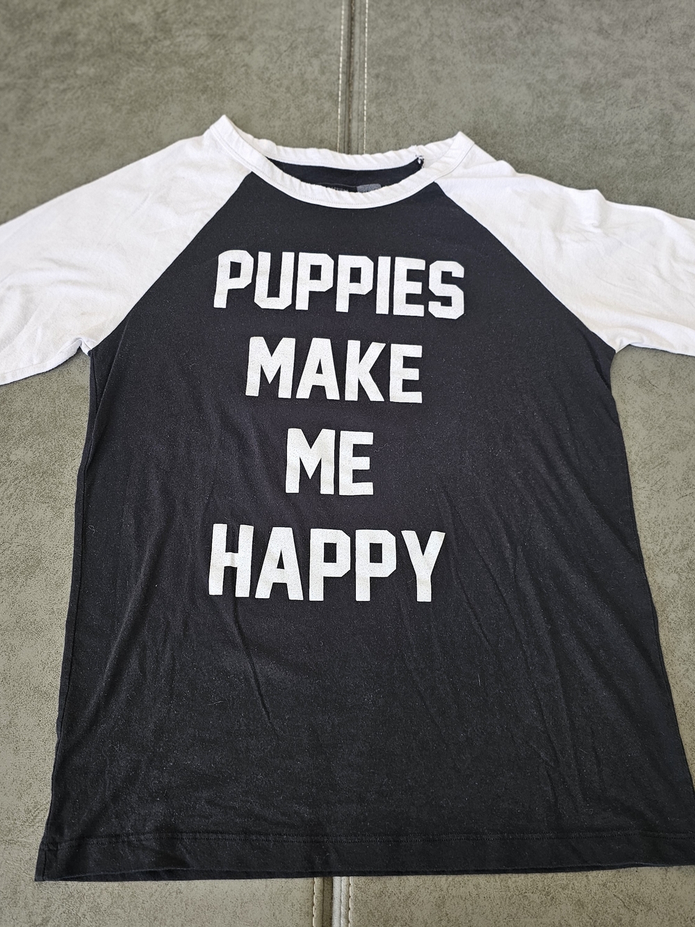 Black & White 'PUPPIES MAKE ME HAPPY' Raglan Tee Size Large